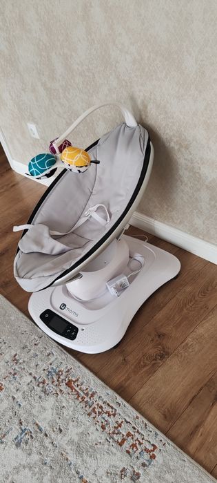 Продам электрошезлонг 4moms