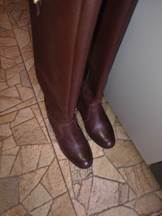 Cizme Dama din piele  stare foarte buna ,mărimea 36