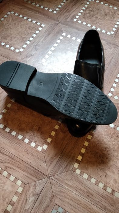 Продам туфли .  летние