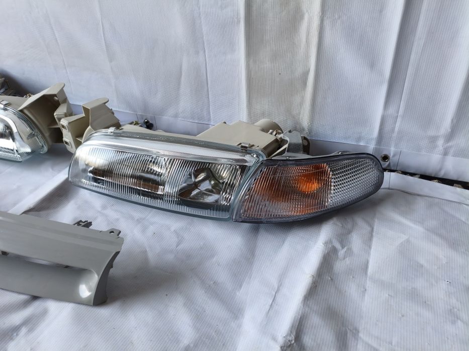 Продаю передние Фары Мазда 626 Кронос