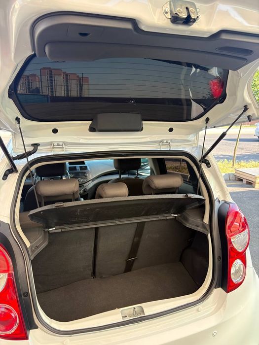 Срочна прадайотся Спарк афтамат2023