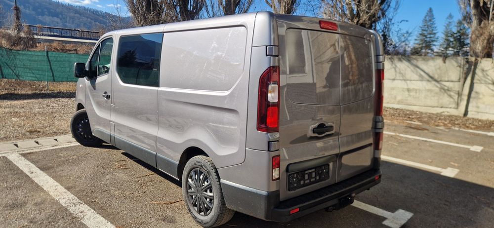 Renault Trafic 1.6dci 5 locuri si marfă AC 2015 Rate TBI Bank