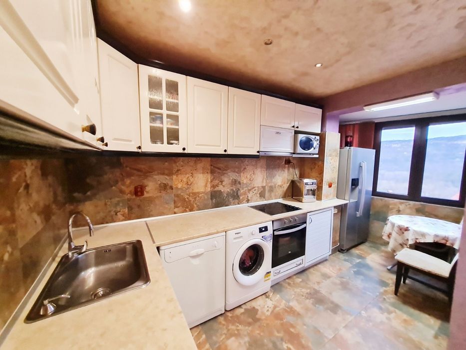 Продава се Двустаен апартамент в Велико Търново, Света гора - 84 кв.м за 729 €/кв.м - Снимка #2