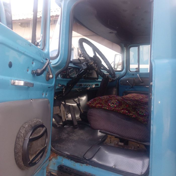 Зил 130 сотилади