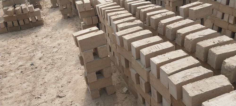 Хом гишт ва Пишган гишт and 1050sum