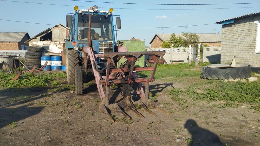 Продам два трактора