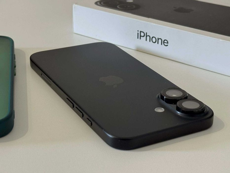 Бартер! Гаранция! iPhone 16 Black (Черен) 95% Батерия!