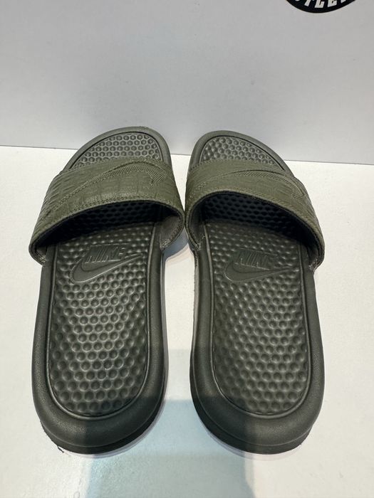 Чехли NIKE .Номер 36.5