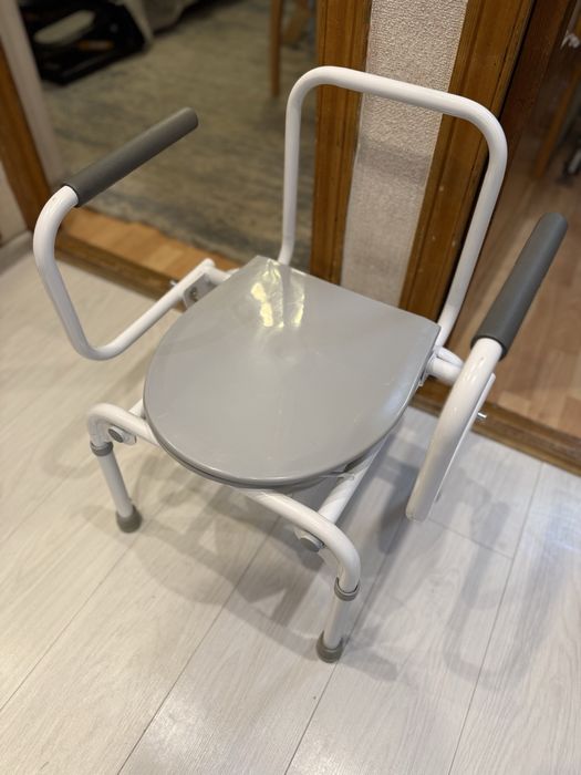 Санитарный стул Ortonica