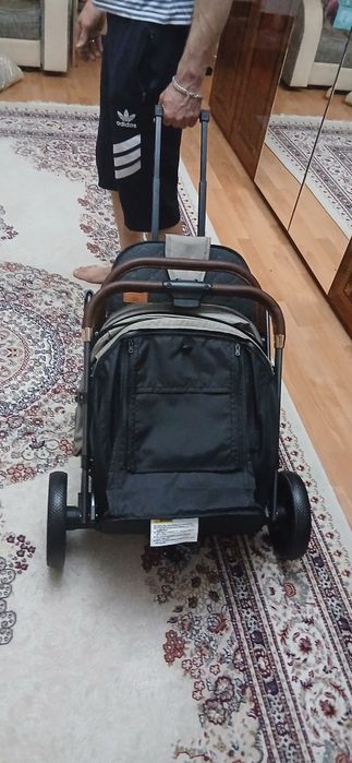 Продам прогулочная коляска