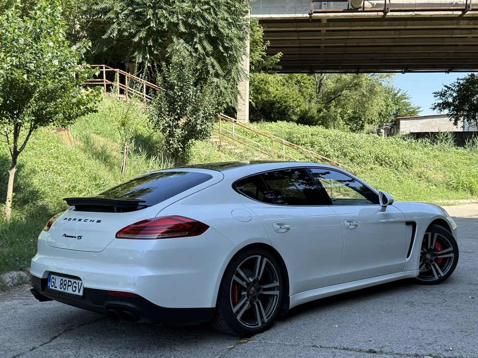 Porsche Panamera 4S