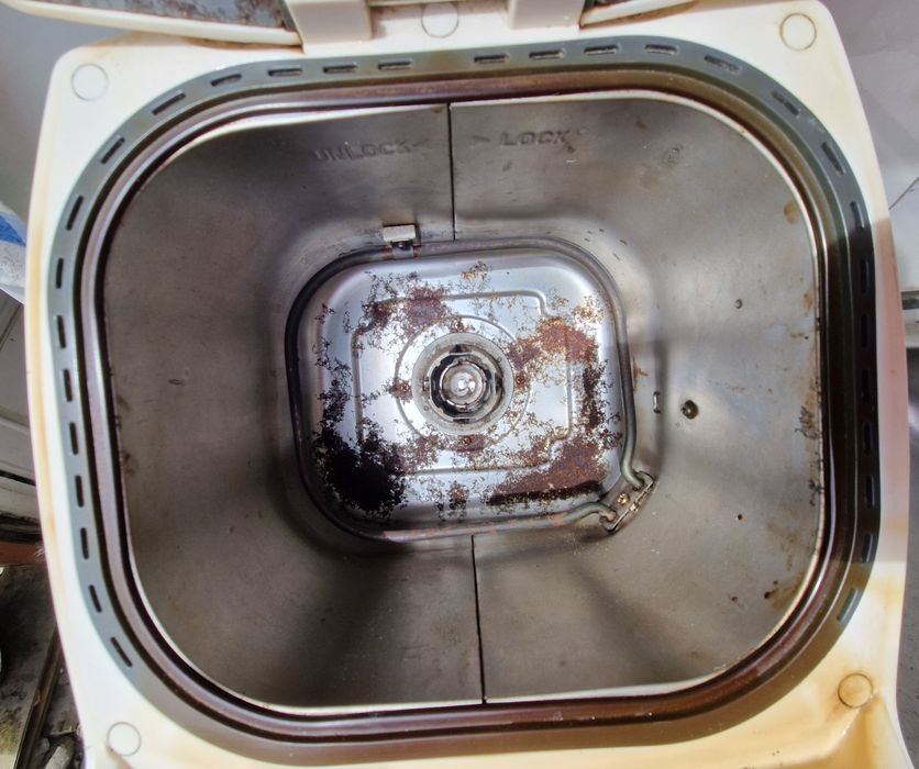 Vând Masina de paine Moulinex defectă