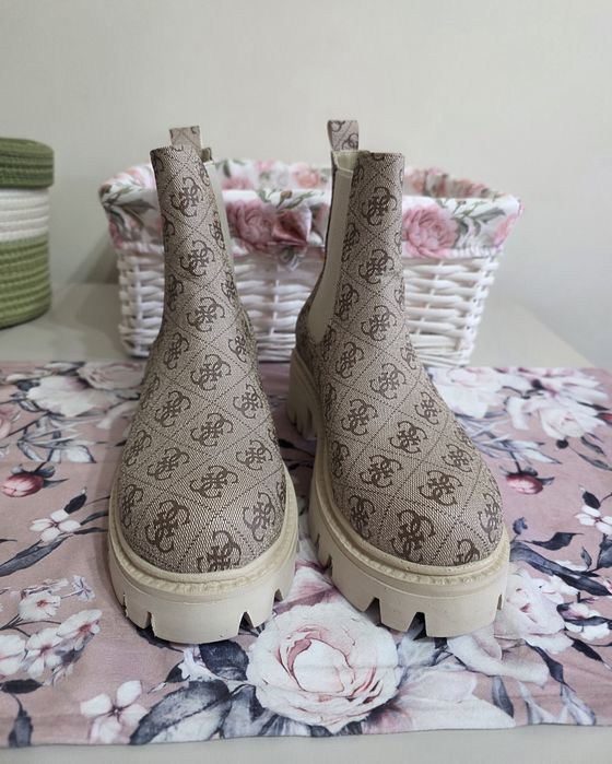 Ghete Guess marimea 37