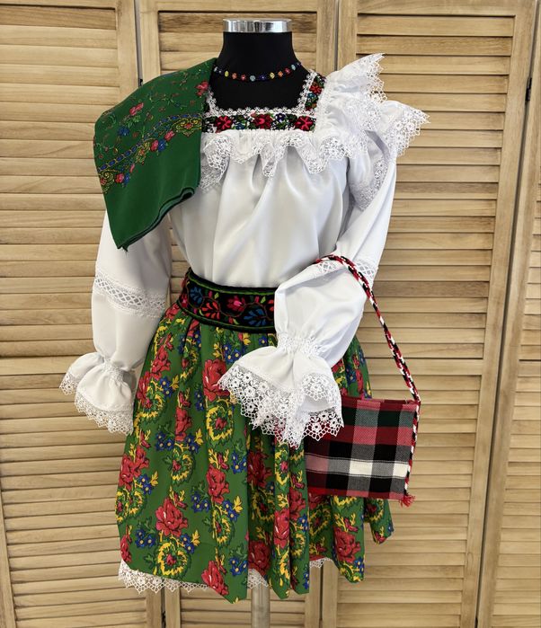 Costum traditional/popular de Maramures pentru femei set complet