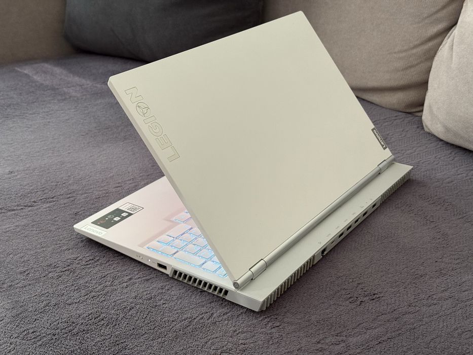 15.6’FHD IPS 120Hz/Ryzen 5-5600H/RTX 3050 4GB/Lenovo Legion 5 /16GB DDR4/512GB SSD