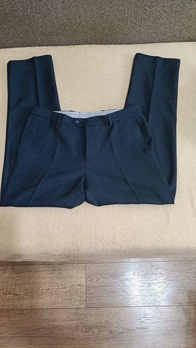 Pantaloni Costum Barbati,bleumarin închis,mărimea  52