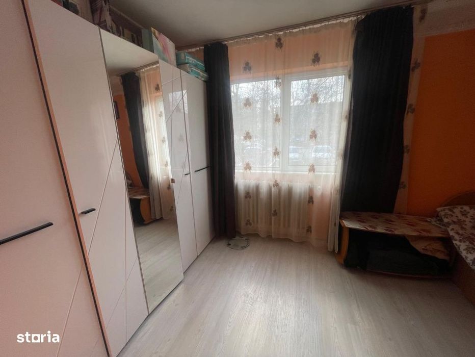 Apartament 2 camere, Craiovita - zona Materna