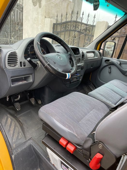 Vând Mercedes sprinter 211