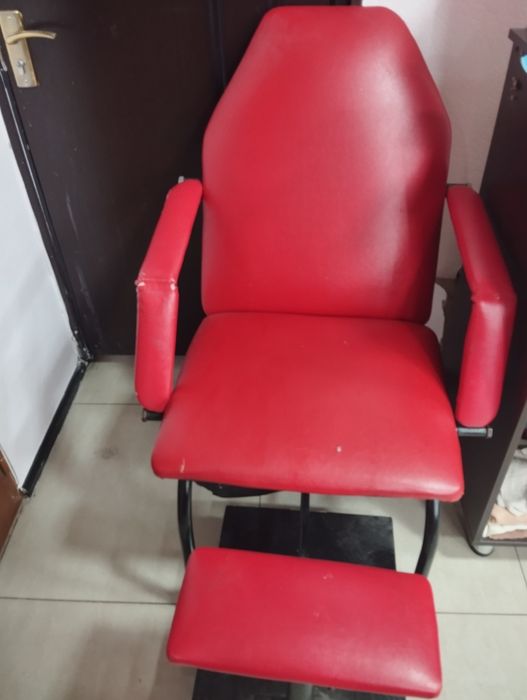 Pedikyurga kreslo sotiladi