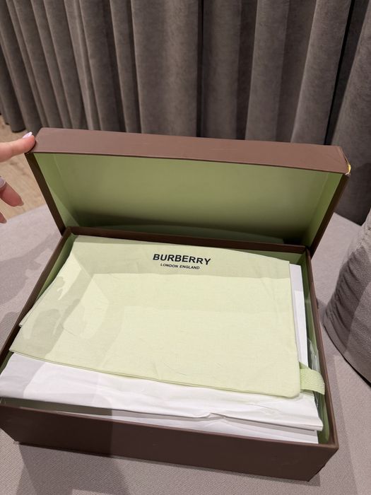 Обувки Burberry