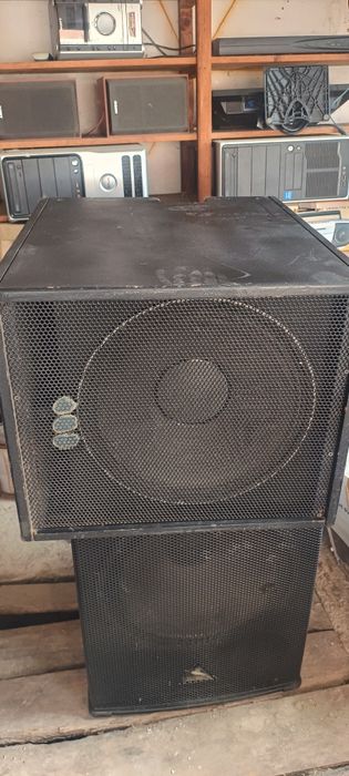 Incinte pe 18 inch basi pe 18 și 15 inch