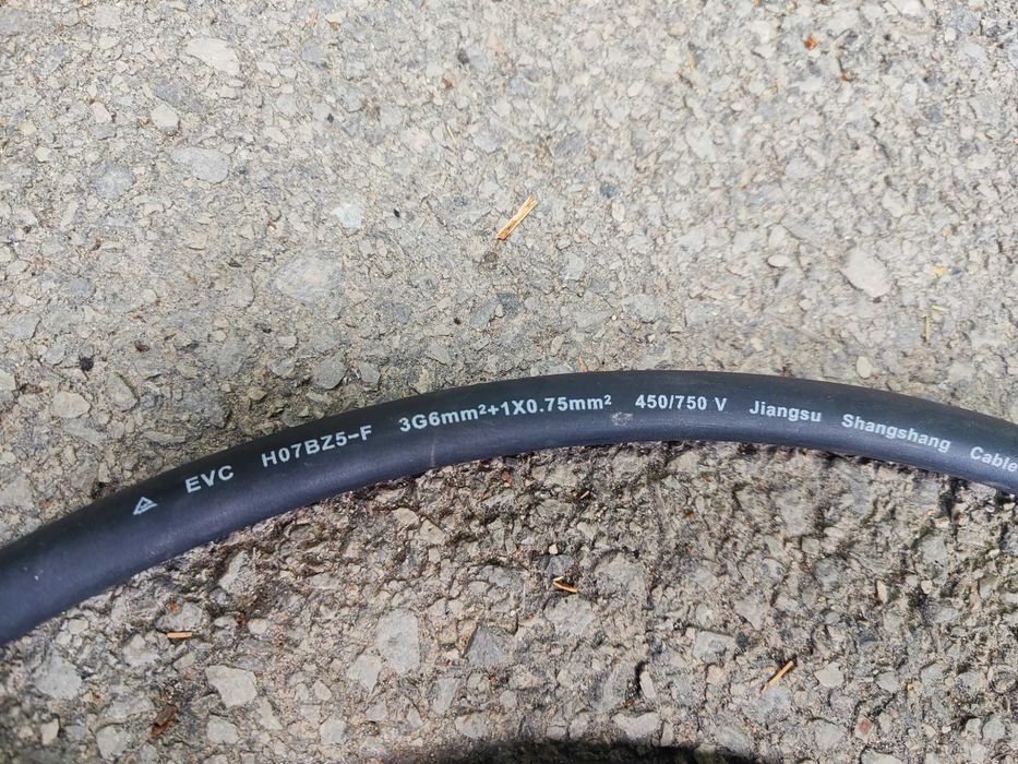 Кабел за зареждане на Ел кола