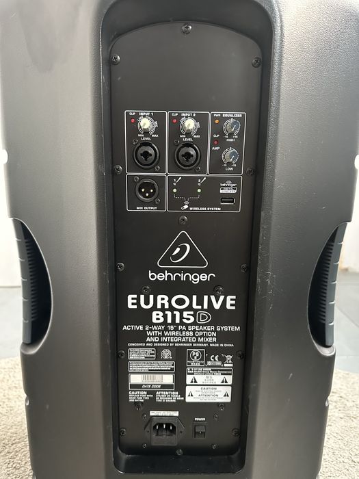 Behringer Eurolive B115D Activă 15” – Necesită Reparație