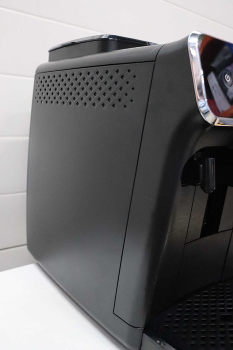 Кафеавтомат Philips Series 2300 LatteGo (EP2330/10), кафемашина с кана