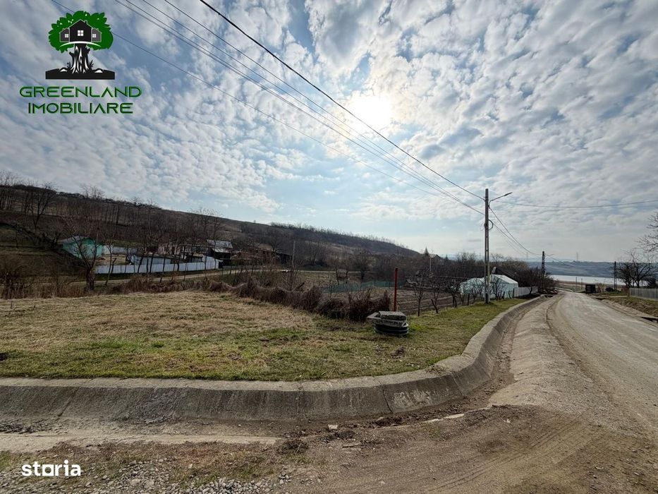 Teren 1800 mp, acces asfaltat, Ciurbesti