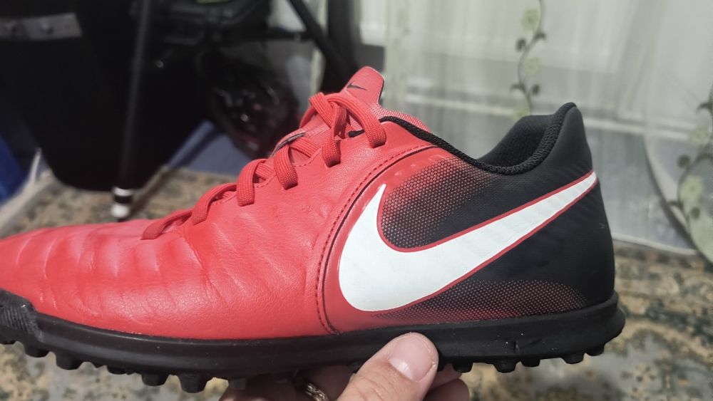 Nike Tiempo marimea 41