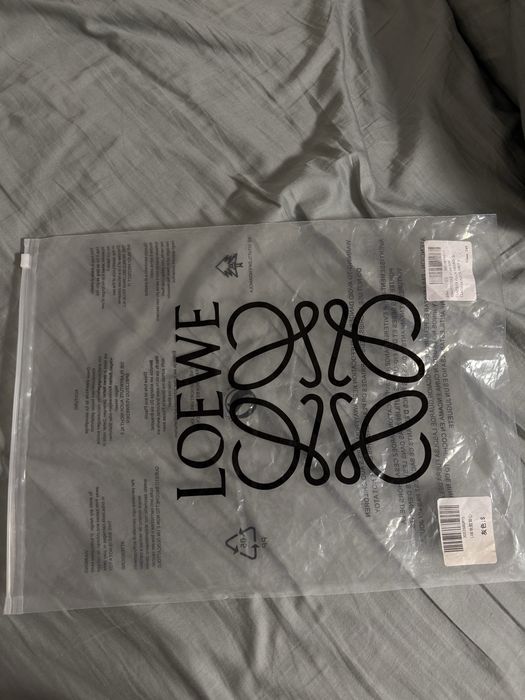 Top Loewe Nou S cu eticheta