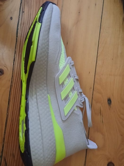 Маратонки ADIDAS Bost