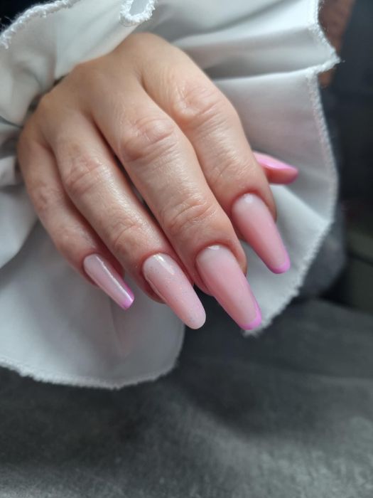 Unghii Galati :manichiura cu gel,semipermaneta si construcții