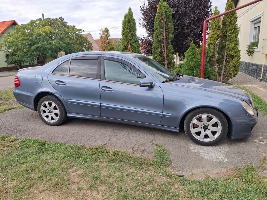Vând E Class 2,2 CDI 2007 facelift cutie manuală.