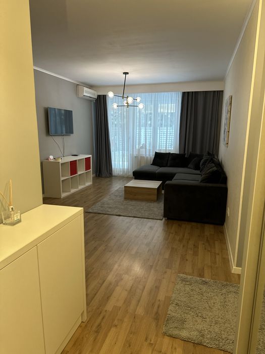 Apartament 2 camere cu gradina plus loc de parcare
