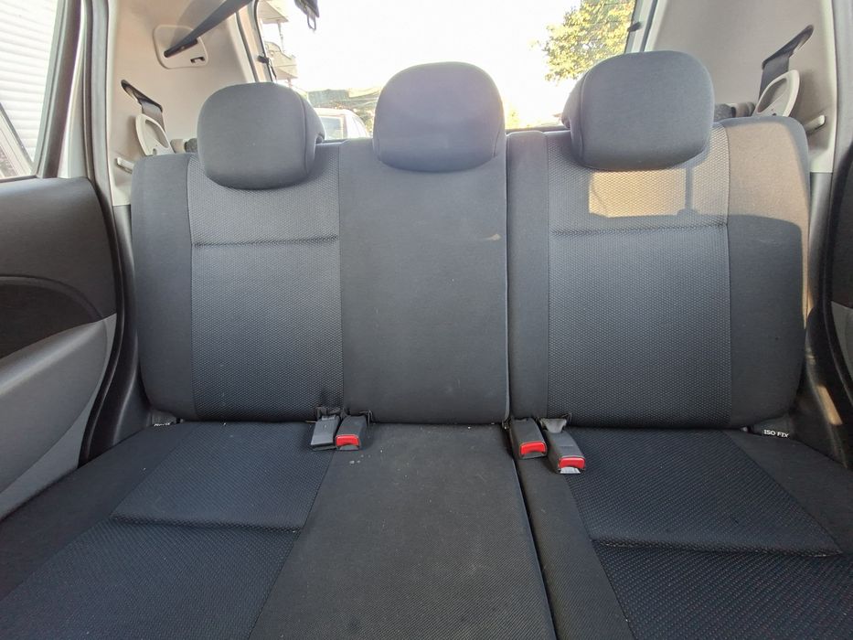Продавам Subaru justy