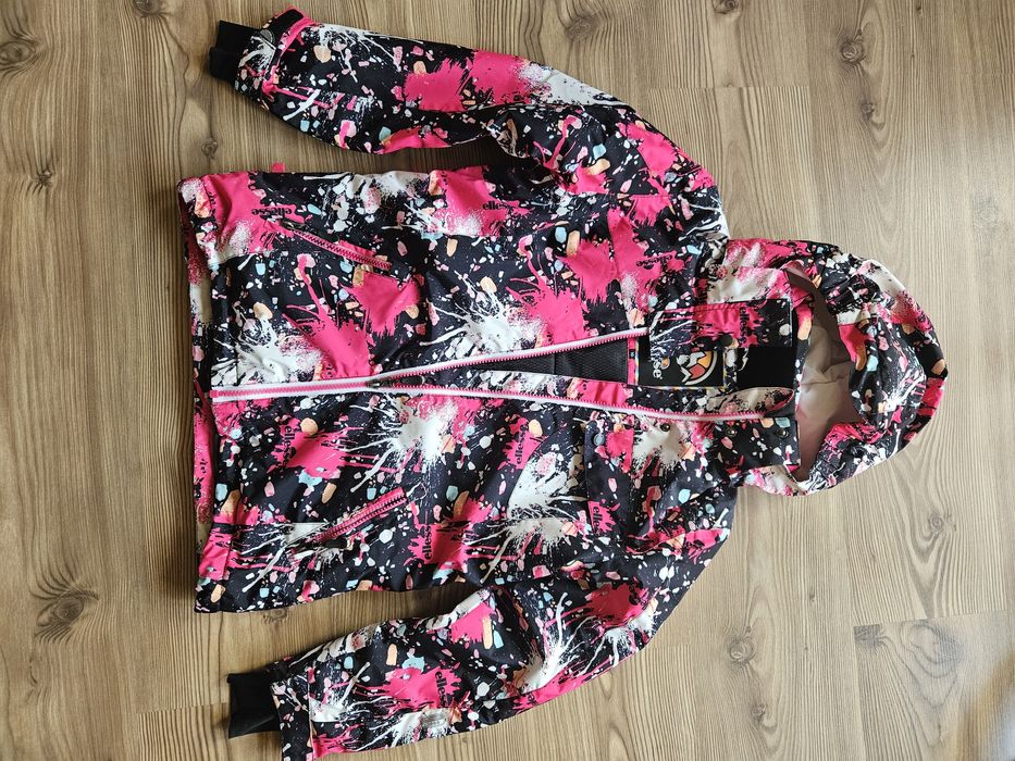 Детски ски екип - размер 10 години.