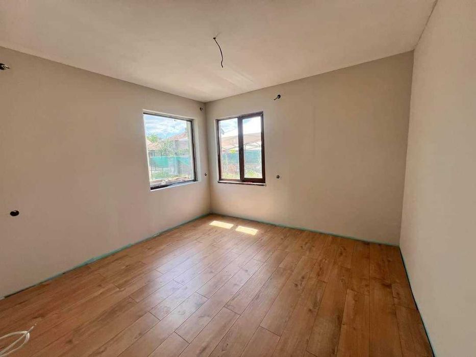 Продава се Къща в Казанлък - 45 кв.м за 1712 €/кв.м - Снимка #3