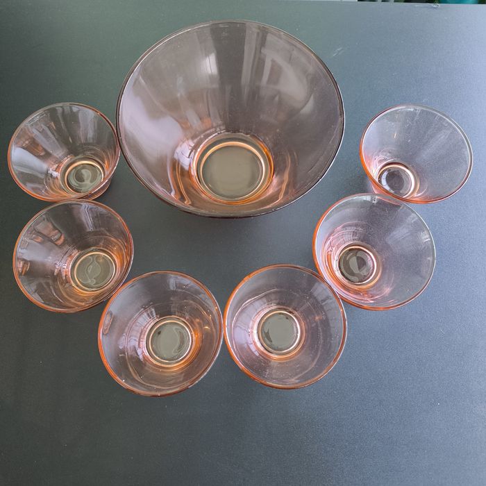 Комплект стъклени 6 + 1 купички.
