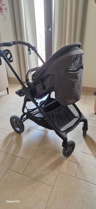 Продам коляску Valcobaby