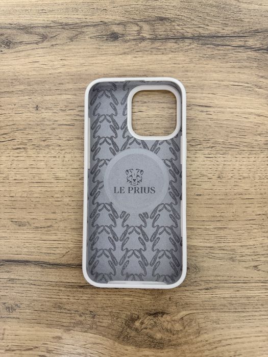Качественный чехол Le Prius для iPhone 16 Pro Max