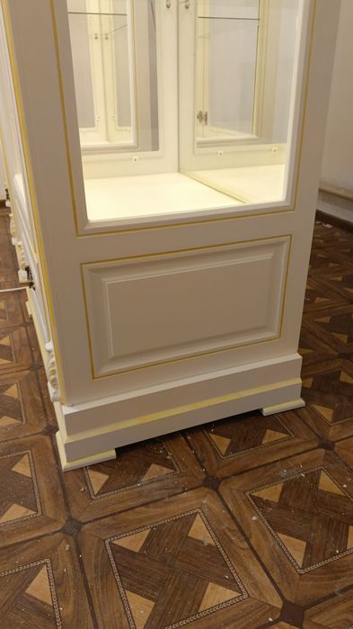 Шкаф, витрина, сервант, буфет для гостиной