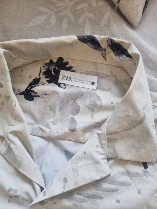 Мъжка риза с шарки и цветя Zara