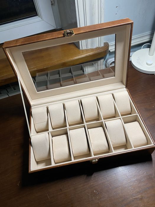 Кейс для часов новый