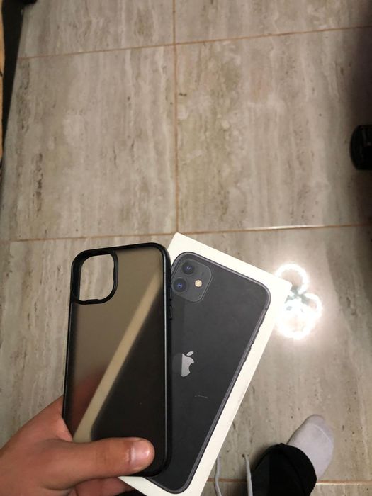 Vând sau schimb iPhone 11