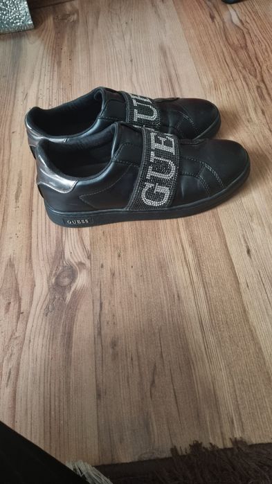 Оригинални guess кецове