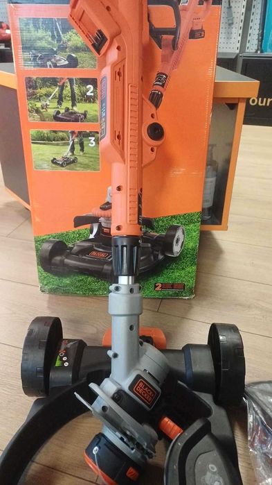 RESIGILAT - Trimmer pentru gazon 3 in 1 Black&Decker STC1820CM