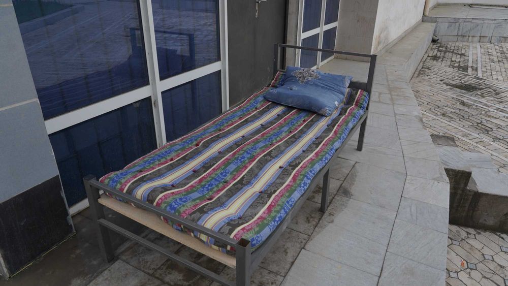 eshik shikaf karavat