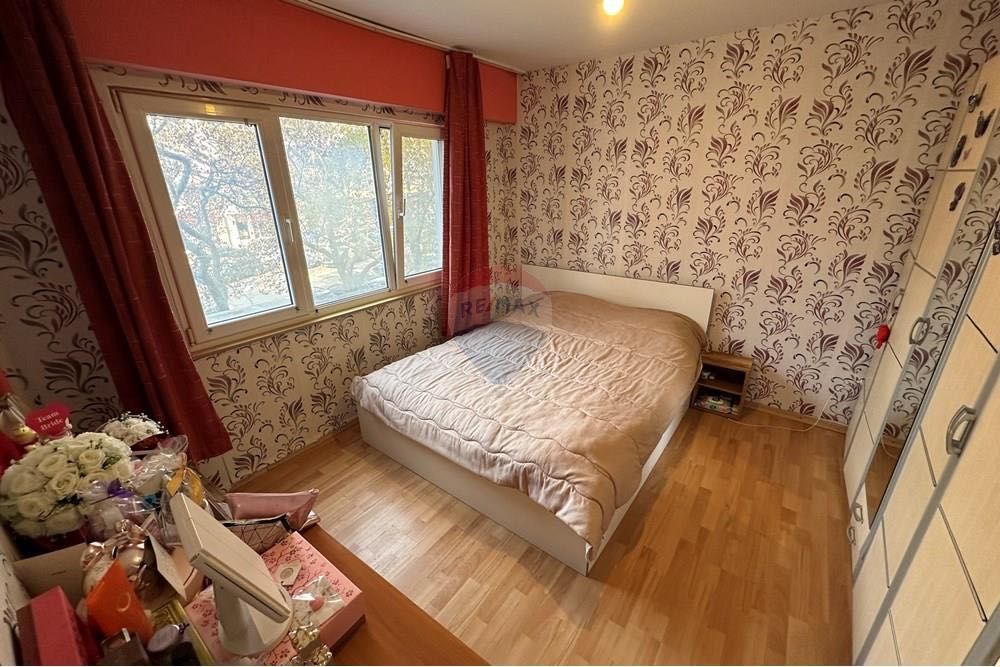 Двустаен апартамент с отделна кухня