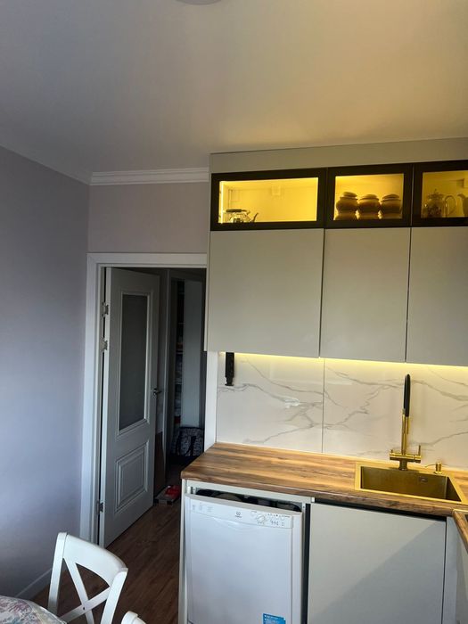 Продам 4 х комн квар. 9-41, 6  этаж.